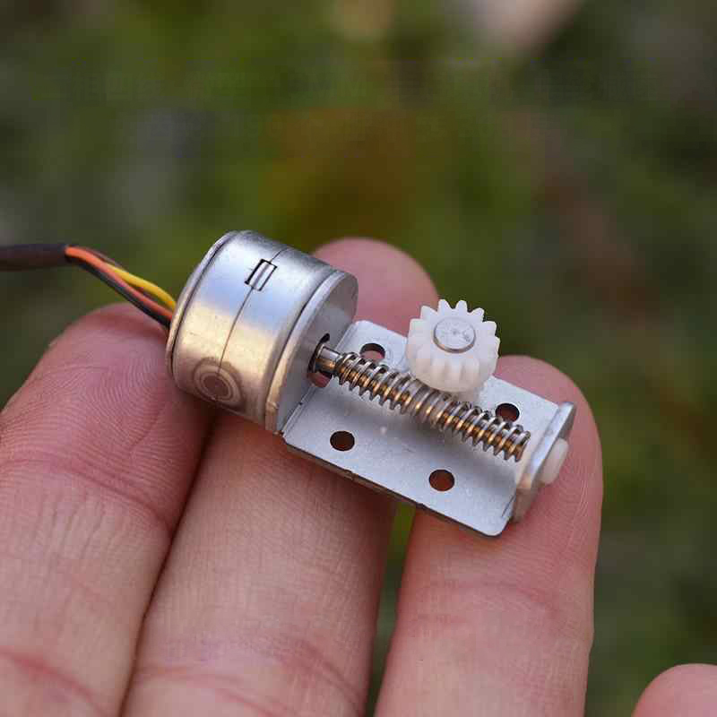 Motore passo-passo con vite li - Lead Screw Stepper recensione e prezzo